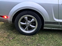 2006 ford mustang cabrio personenauto - afbeelding 15 van  49