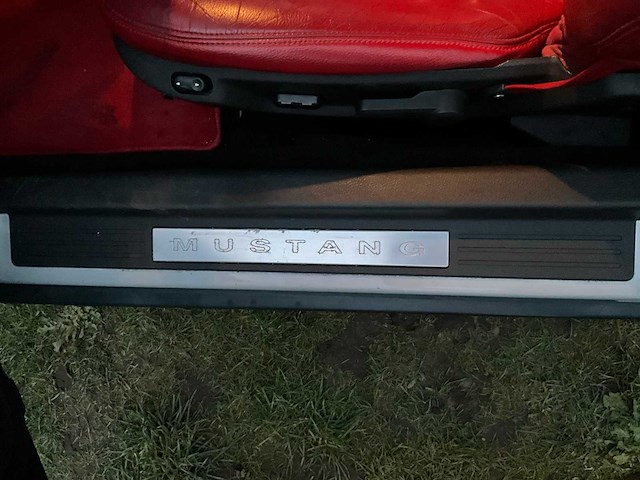 2006 ford mustang cabrio personenauto - afbeelding 25 van  49