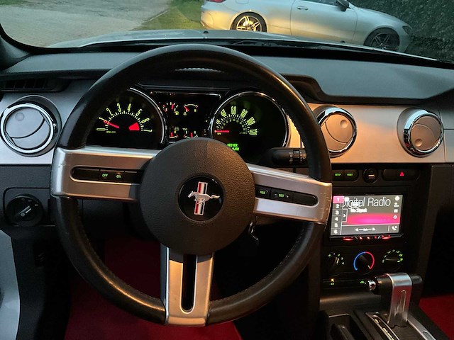 2006 ford mustang cabrio personenauto - afbeelding 26 van  49