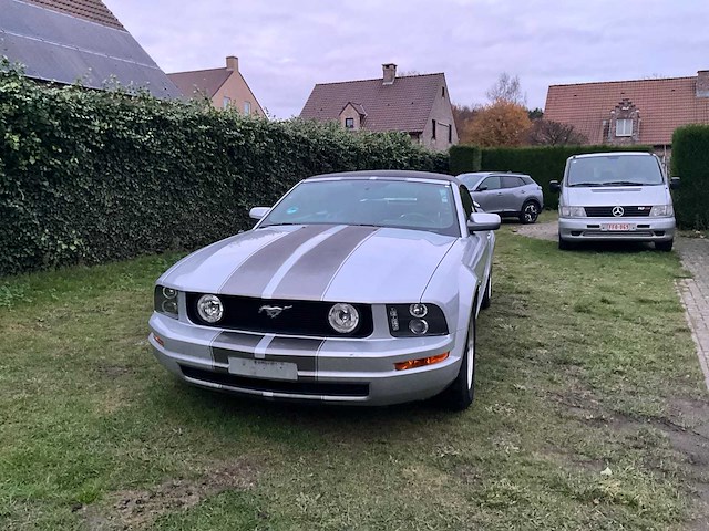 2006 ford mustang cabrio personenauto - afbeelding 2 van  49