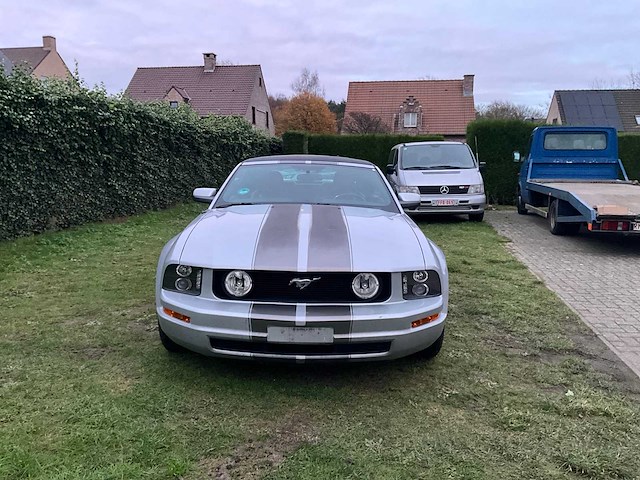 2006 ford mustang cabrio personenauto - afbeelding 3 van  49