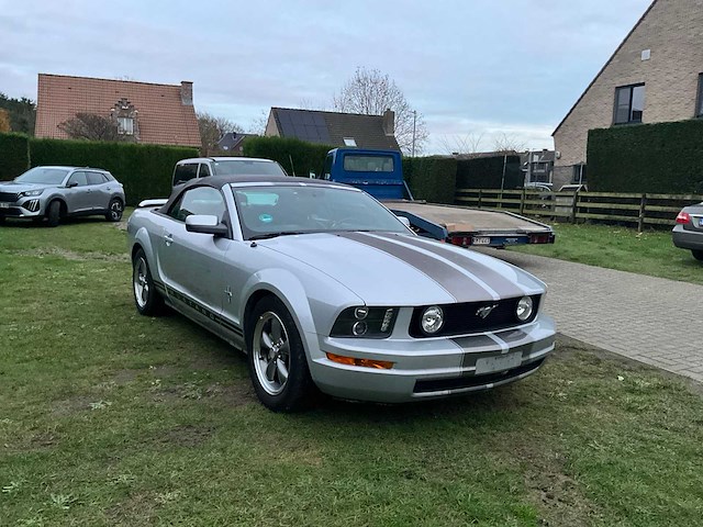 2006 ford mustang cabrio personenauto - afbeelding 4 van  49