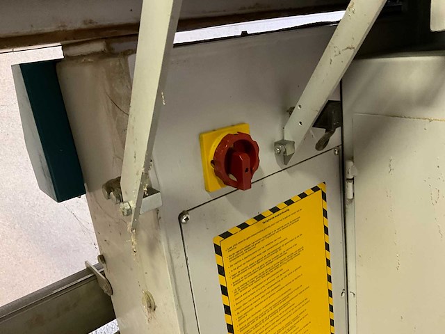 2006 griggio sc 3200 paneelcirkelzaagmachine - afbeelding 12 van  26