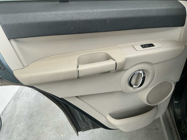 2006 jeep commander hg82 lichte vracht - afbeelding 19 van  49