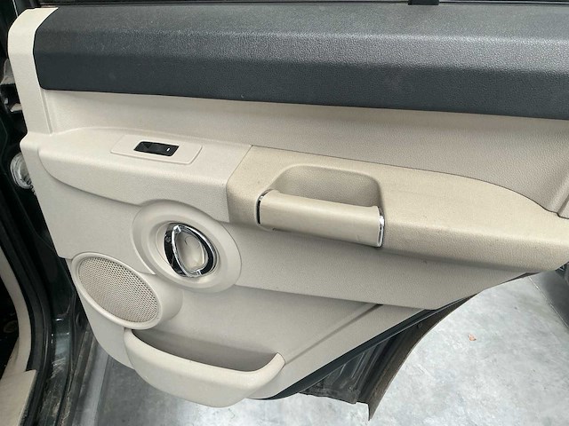2006 jeep commander hg82 lichte vracht - afbeelding 29 van  49