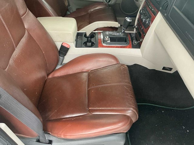 2006 jeep commander hg82 lichte vracht - afbeelding 28 van  50