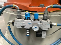 2006 kuka kr210 industriële robot met sturingskast - afbeelding 4 van  23