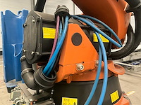2006 kuka kr210 industriële robot met sturingskast - afbeelding 9 van  23