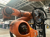 2006 kuka kr210 industriële robot met sturingskast - afbeelding 19 van  23