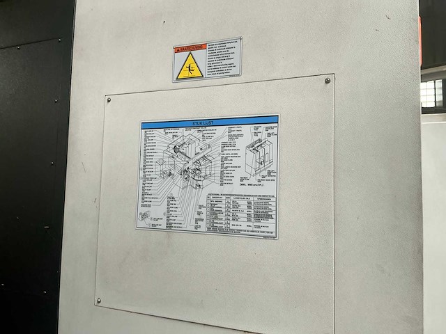 2006 mazak variaxis 500-5x ii 5-assige cnc verticaal bewerkingscentrum - afbeelding 3 van  9