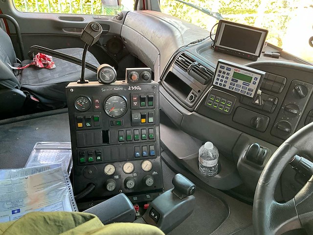 2006 mercedes actros beam s12000 veegwagen - afbeelding 17 van  40