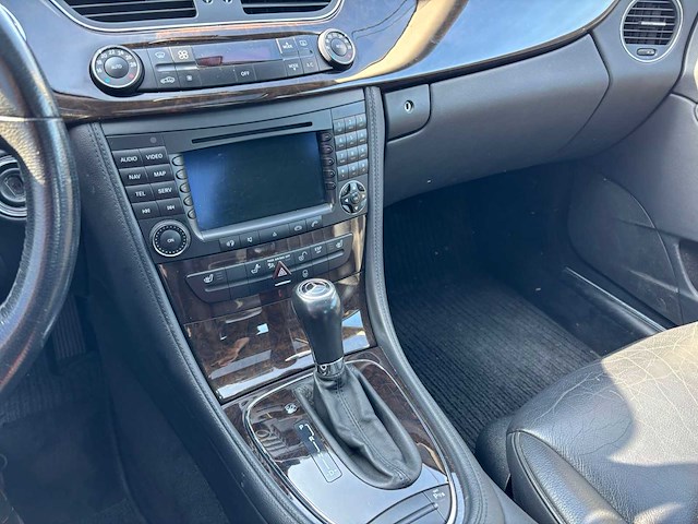 2006 mercedes-benz cls 320 personenauto - afbeelding 16 van  16