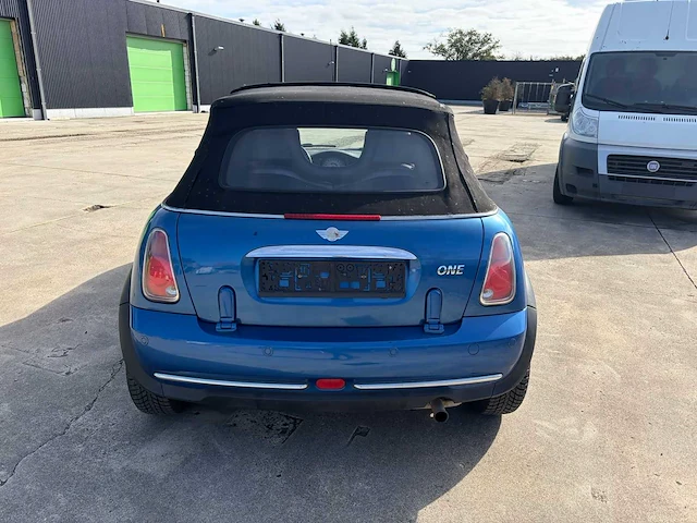 2006 mini cabrio cooper personenauto - afbeelding 26 van  33