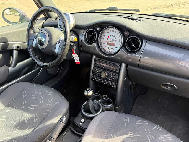 2006 mini cabrio cooper personenauto - afbeelding 5 van  33