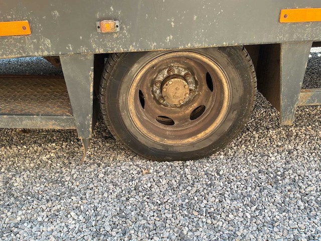 2006 mitsubishi canter fb83 / sleepwagen met platte laadbak - afbeelding 2 van  26