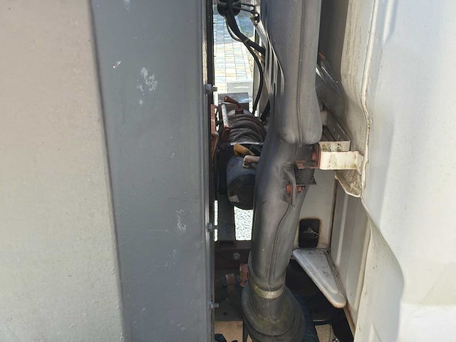 2006 mitsubishi canter fb83 / sleepwagen met platte laadbak - afbeelding 11 van  16