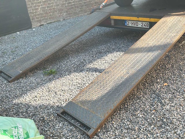 2006 mitsubishi canter fb83 / sleepwagen met platte laadbak - afbeelding 13 van  16