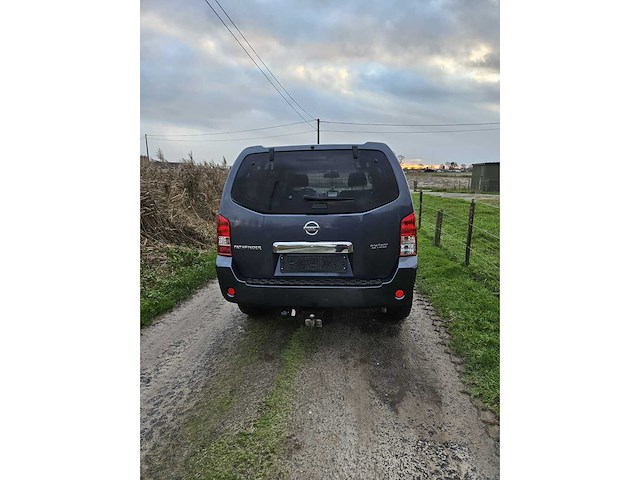 2006 nissan pathfinder lichte vrachtwagen - afbeelding 10 van  13