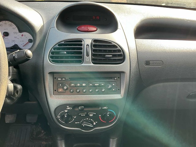 2006 peugeot 206 2kfw personenauto - afbeelding 14 van  35