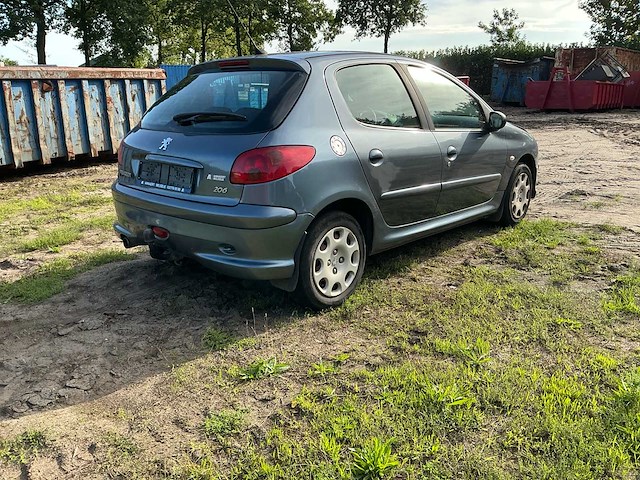 2006 peugeot 206 2kfw personenauto - afbeelding 31 van  35