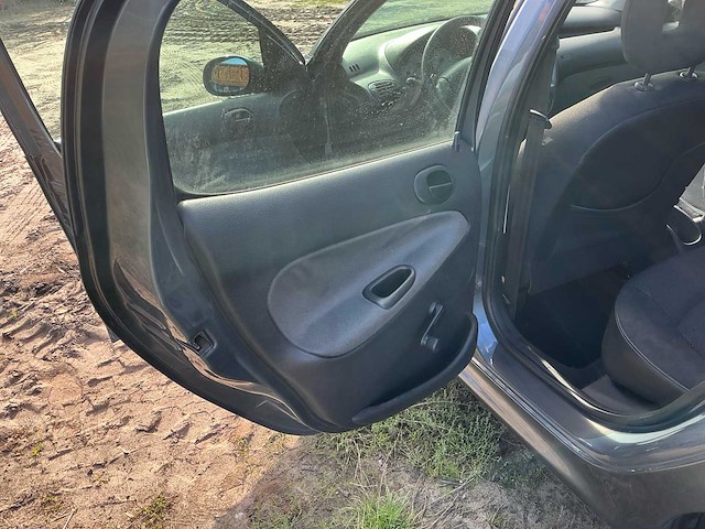 2006 peugeot 206 2kfw personenauto - afbeelding 16 van  35