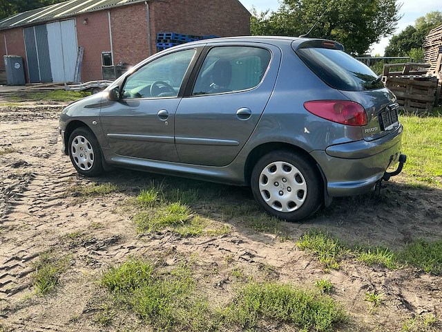 2006 peugeot 206 2kfw personenauto - afbeelding 23 van  35