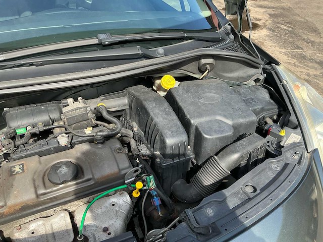 2006 peugeot 207 personenauto - afbeelding 18 van  32