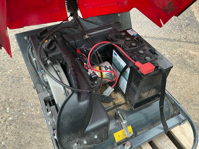 2006 portotecnica lion 600e elektrische borstelmachine - afbeelding 8 van  11