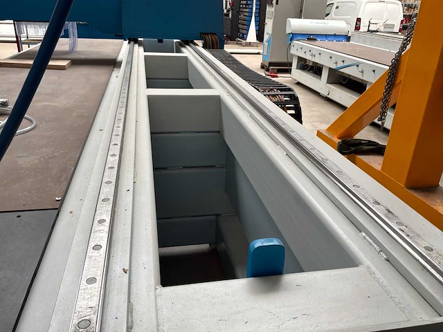 2006 pouwels def1000 speedo horizontaal cnc bewerkingscentrum - afbeelding 26 van  26