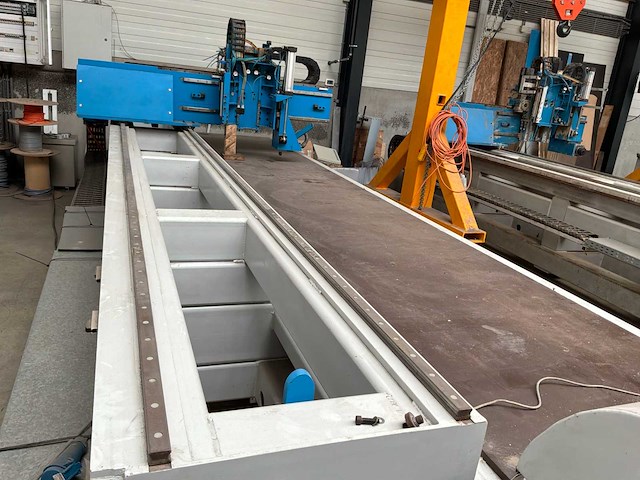 2006 pouwels def1000 speedo horizontaal cnc bewerkingscentrum - afbeelding 29 van  30