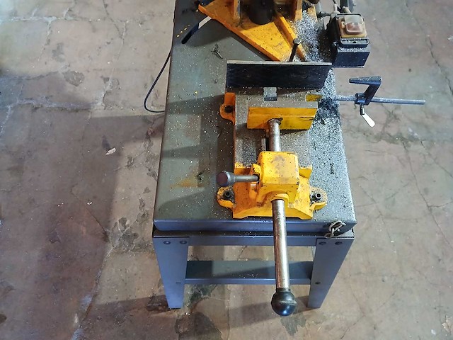 2006 quantum s121g - metaalbandzaag - afbeelding 9 van  16