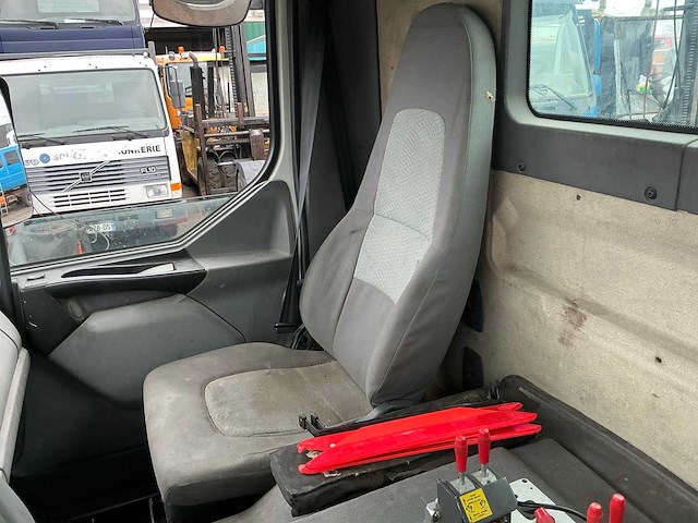 2006 renault 33dvb2 vrachtwagen - afbeelding 30 van  33