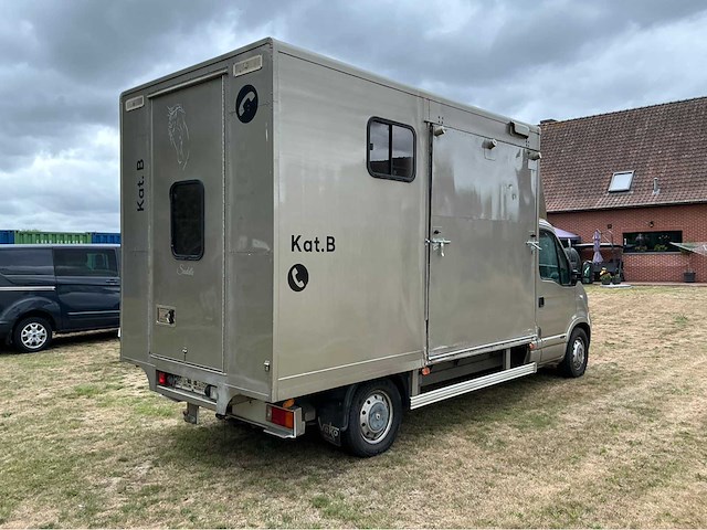2006 renault master paardenvrachtwagen - afbeelding 24 van  28
