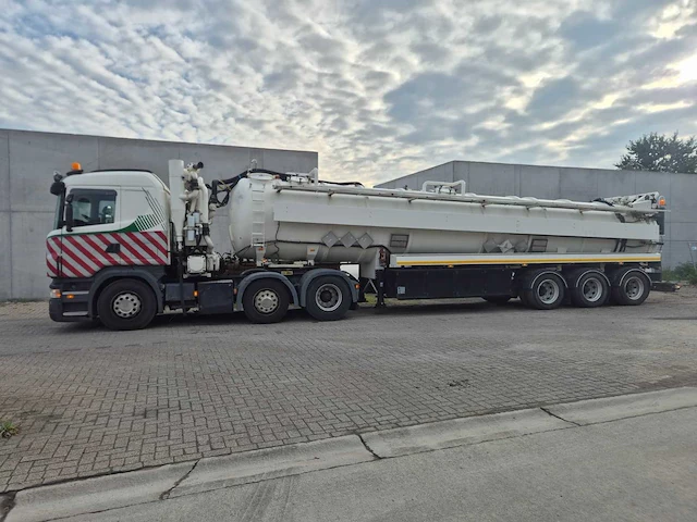 2006 scania r 470 trekker met j hvidtved larsen vacuümtankwagen - afbeelding 1 van  40