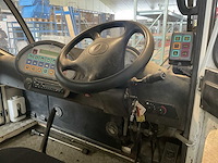 2006 scarab minor hydrostatic zelfrijdende veegmachine - afbeelding 17 van  18