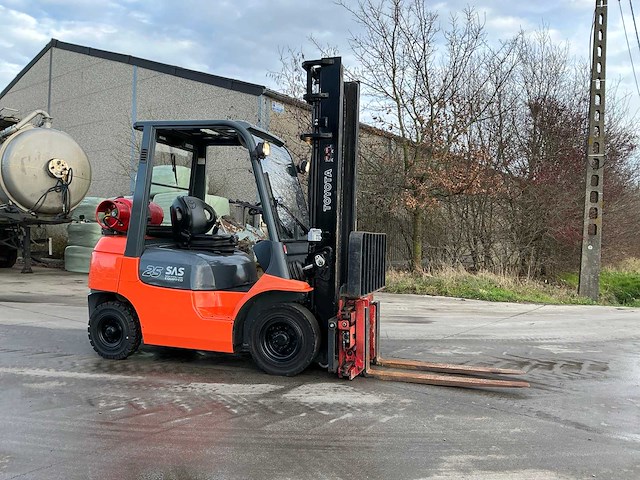 2006 toyota 42-7fgf25 vorkheftruck - afbeelding 2 van  42