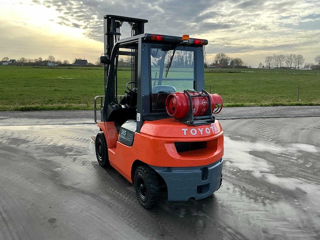 2006 toyota 42-7fgf25 vorkheftruck - afbeelding 7 van  42