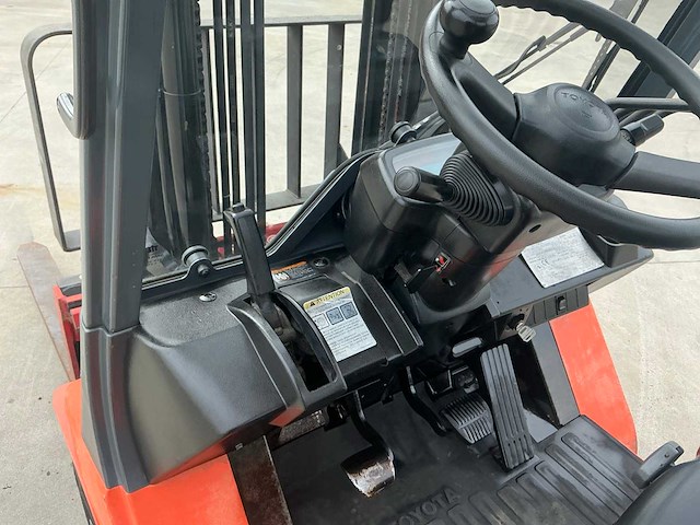 2006 toyota 42-7fgf25 vorkheftruck - afbeelding 33 van  52