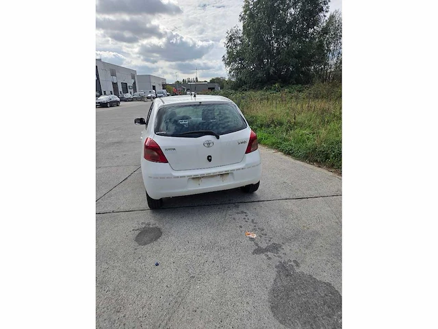 2006 toyota yaris - personenauto - afbeelding 4 van  17