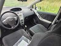 2006 toyota yaris - personenauto - afbeelding 7 van  17