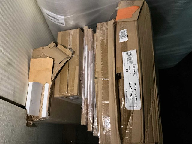 2006 tyc-18b 40ft zeecontainer met inhoud - afbeelding 2 van  34