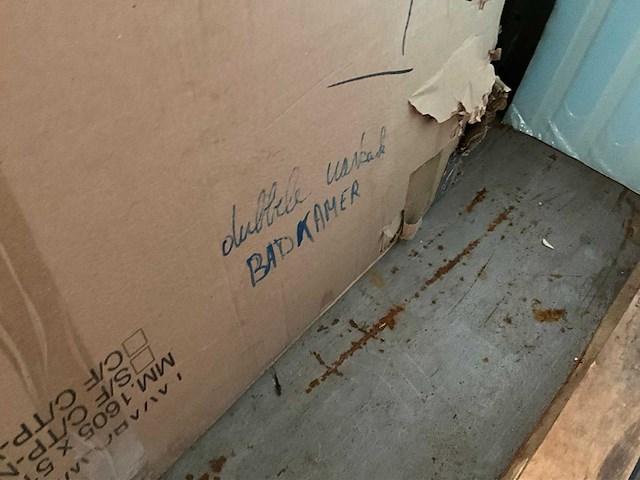 2006 tyc-18b 40ft zeecontainer met inhoud - afbeelding 19 van  34