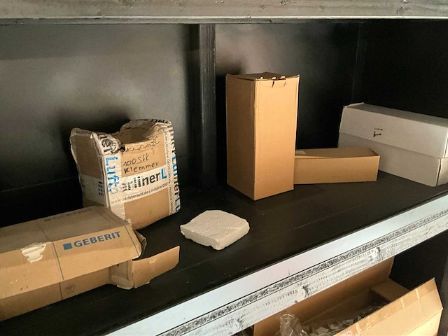 2006 tyc-18b 40ft zeecontainer met inhoud - afbeelding 7 van  33