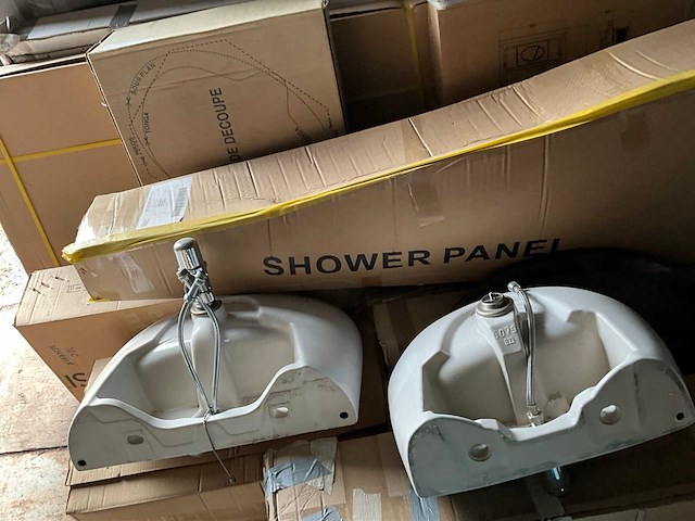 2006 tyc-18b 40ft zeecontainer met inhoud - afbeelding 32 van  33