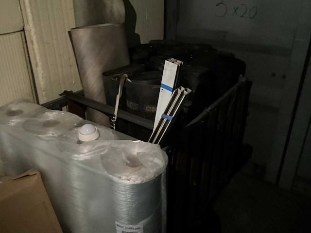 2006 tyc-18b 40ft zeecontainer met inhoud - afbeelding 5 van  6