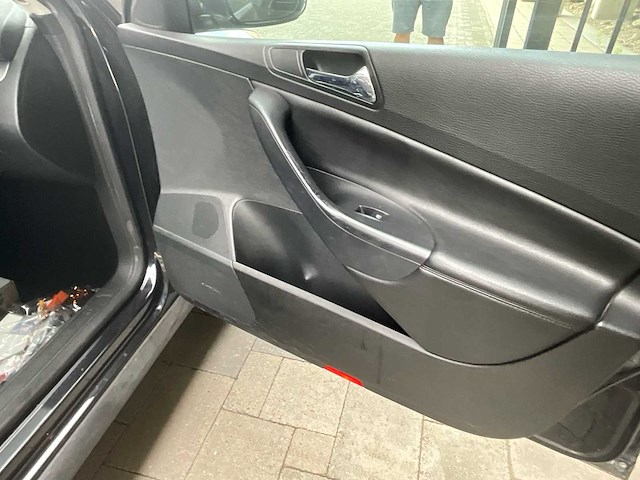 2006 volkswagen passat - afbeelding 3 van  29