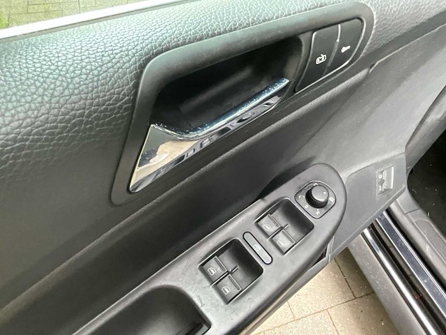 2006 volkswagen passat - afbeelding 13 van  29