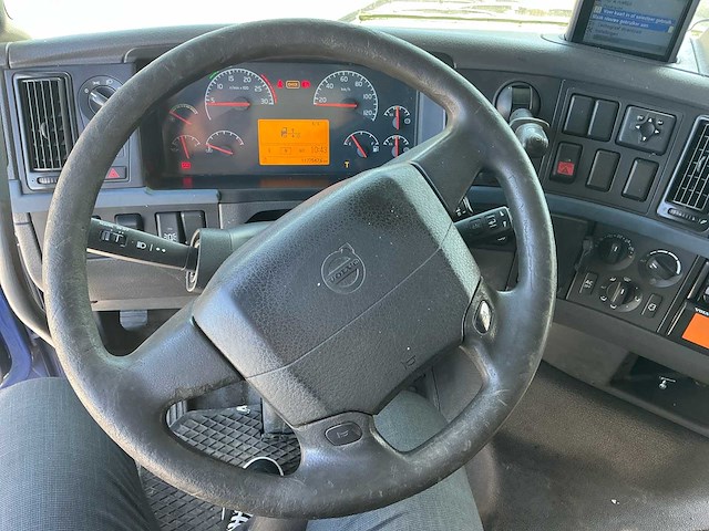 2006 volvo fm/fh 4x2 4x2 bdf vrachtwagen met afneembare laadbak - afbeelding 11 van  52
