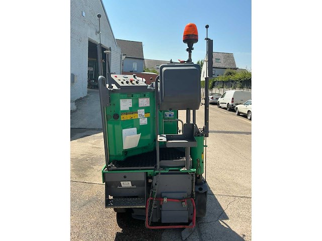 2006 wirtgen w35 asfaltfreesmachine - afbeelding 21 van  24