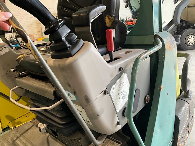 2006 yanmar b25v minigraver rupsen - afbeelding 12 van  18